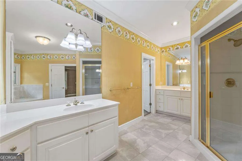 1037 Davis DR Sandy Springs, GA 30327