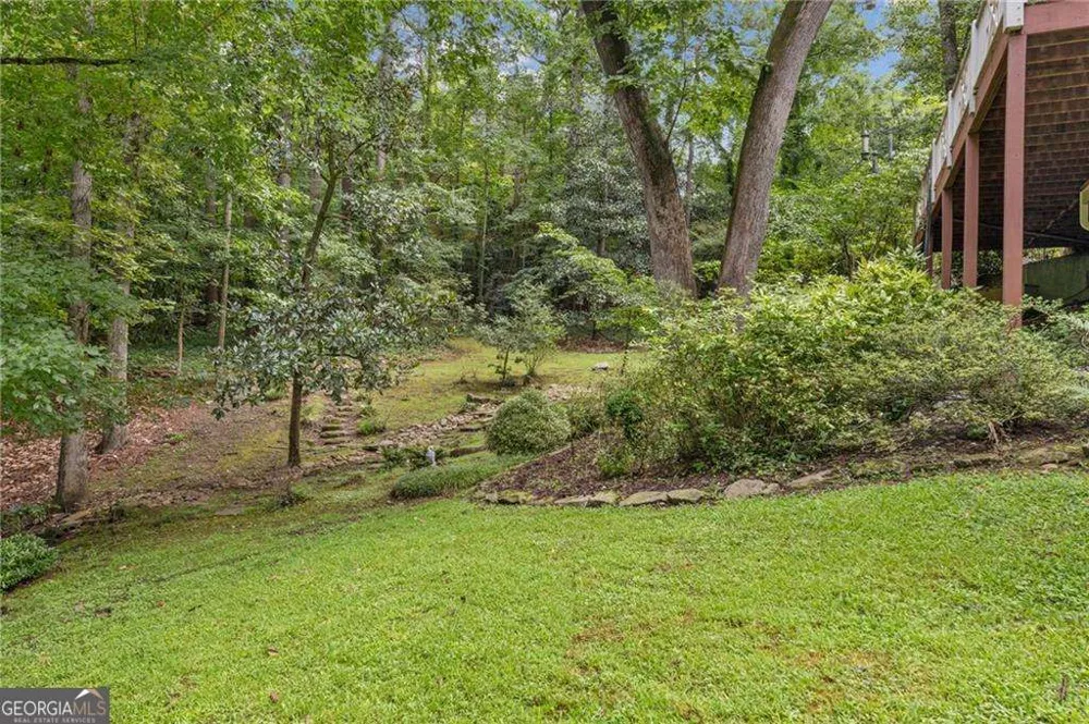 1037 Davis DR Sandy Springs, GA 30327