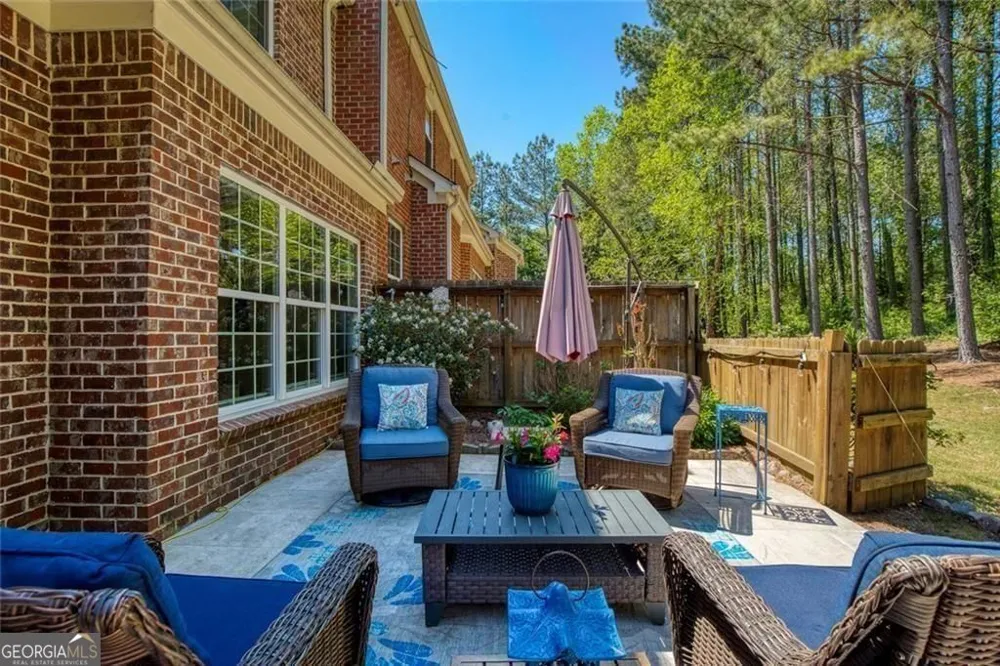 1404 Lexington DR Roswell, GA 30075