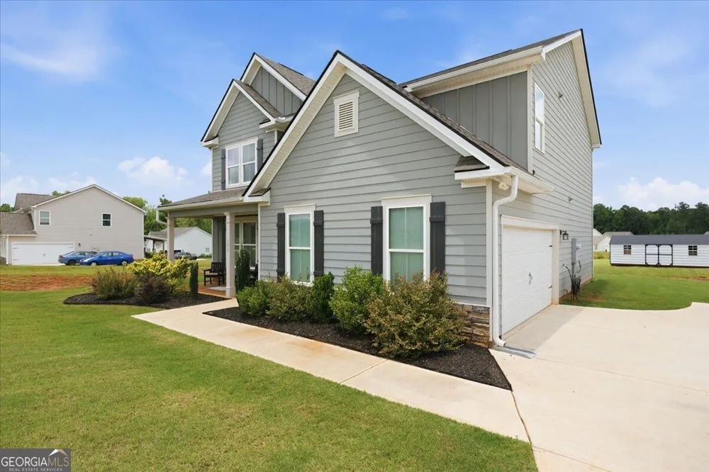 173 Sanders RD Macon, GA 31210