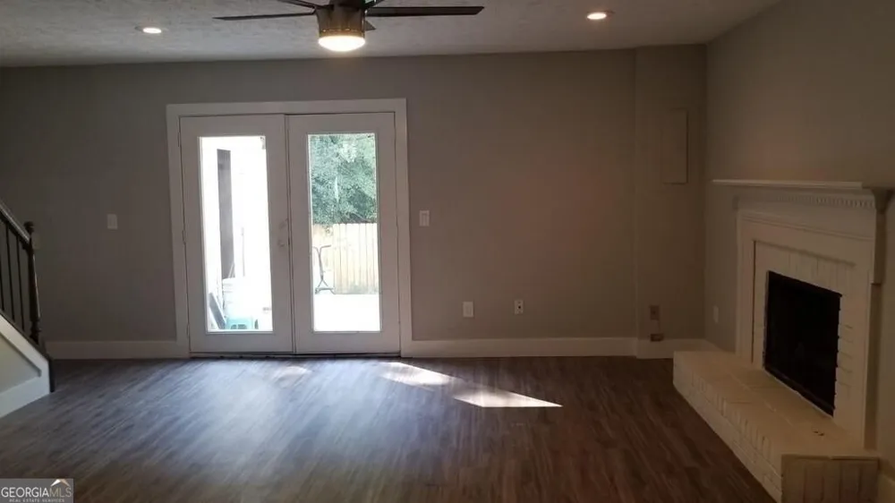 8852 Long Beach CIR Sandy Springs, GA 30350