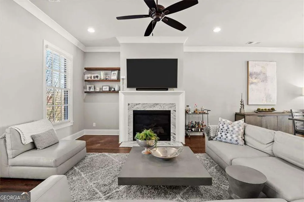 160 Clover CT Roswell, GA 30075