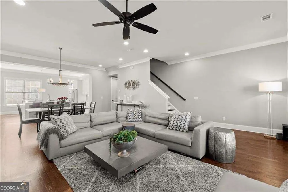 160 Clover CT Roswell, GA 30075