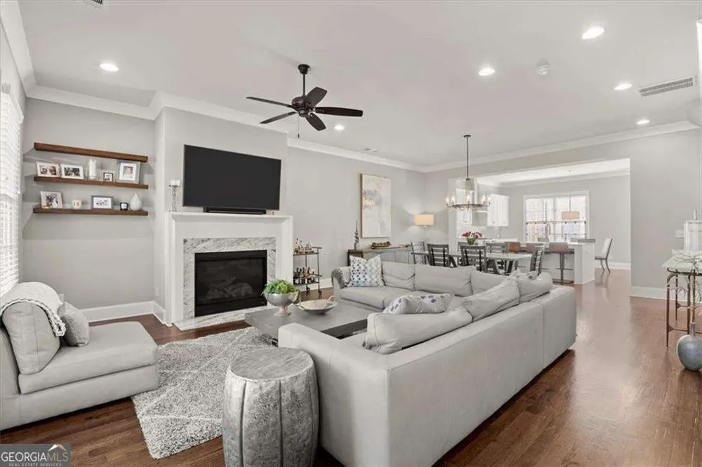 160 Clover CT Roswell, GA 30075