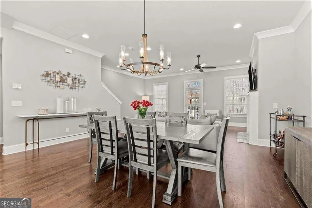 160 Clover CT Roswell, GA 30075