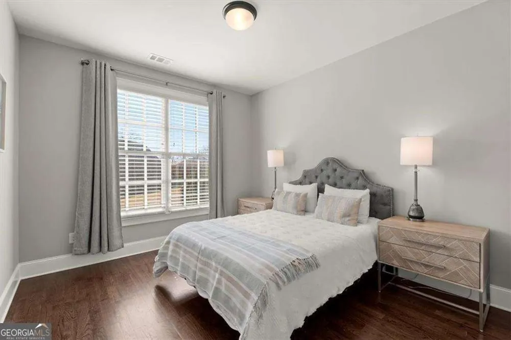 160 Clover CT Roswell, GA 30075
