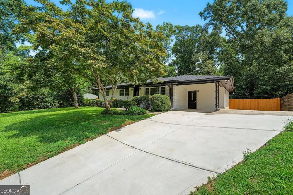 3971 Honeysuckle DR Smyrna, GA 30082
