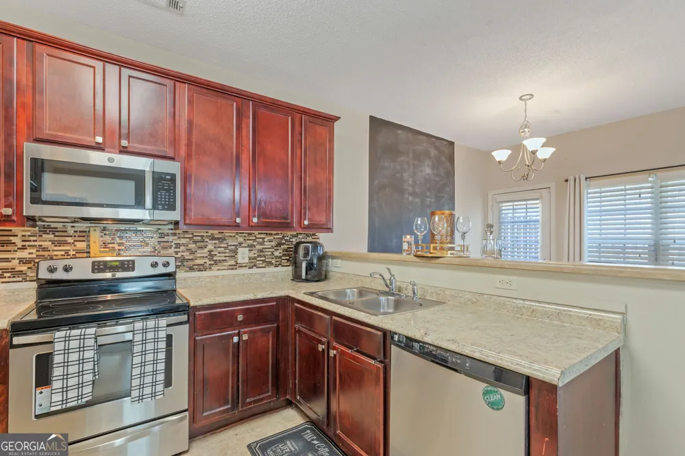 7766 Carnegie DR Fairburn, GA 30213