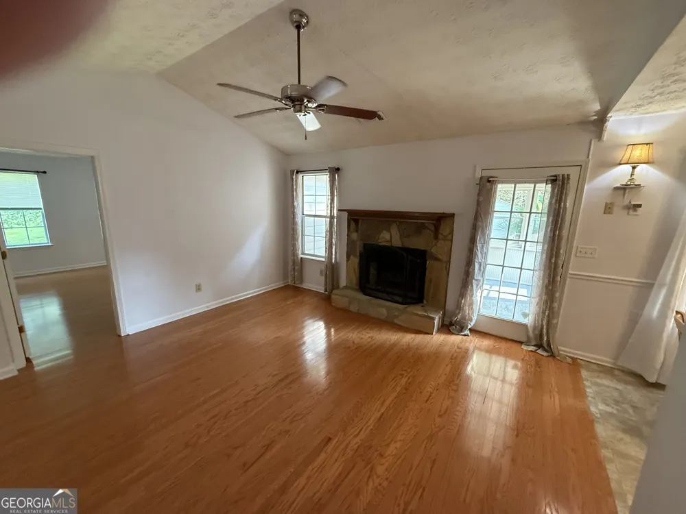 3897 SADDLECREEK DR Douglasville, GA 30135