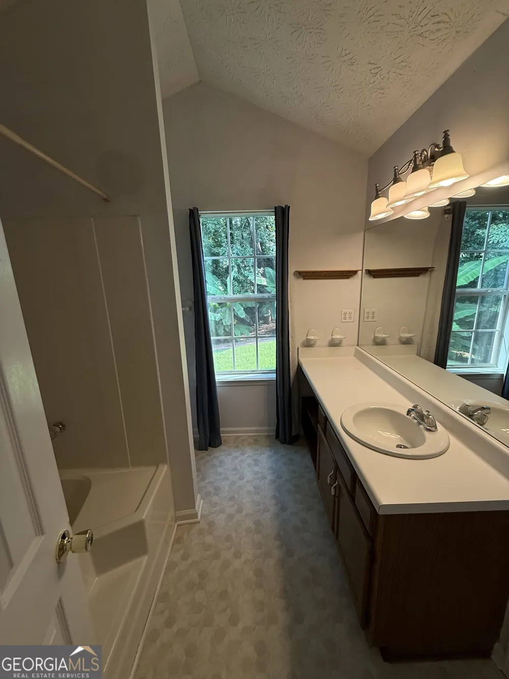 3897 SADDLECREEK DR Douglasville, GA 30135