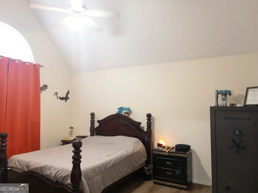 906 Irvin PL Vidalia, GA 30474