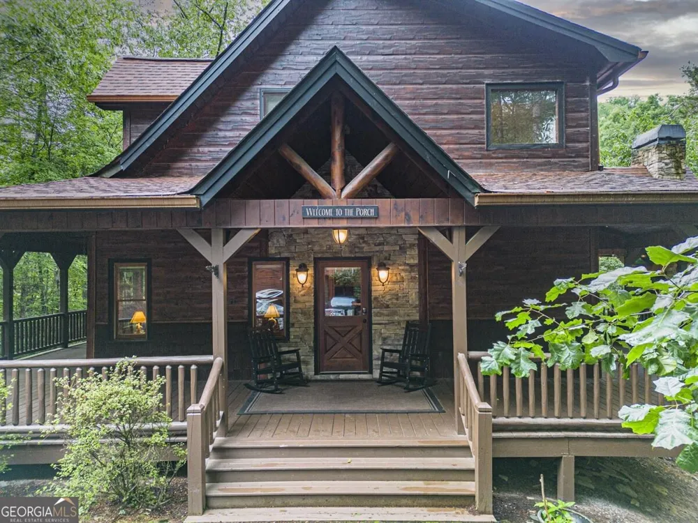 1934 Mountain Tops RD Blue Ridge, GA 30513