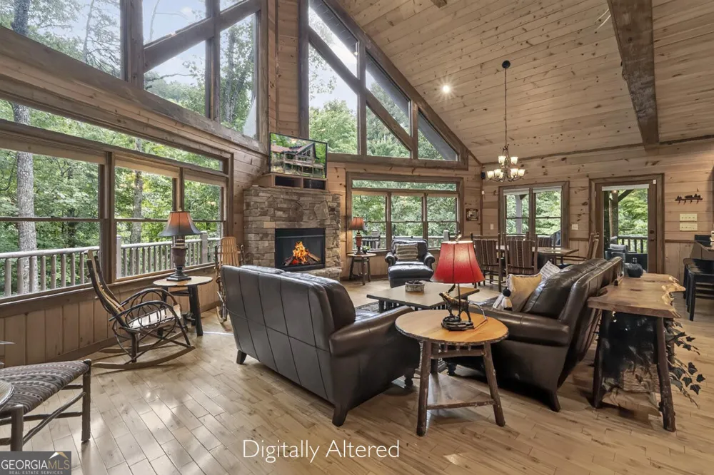 1934 Mountain Tops RD Blue Ridge, GA 30513