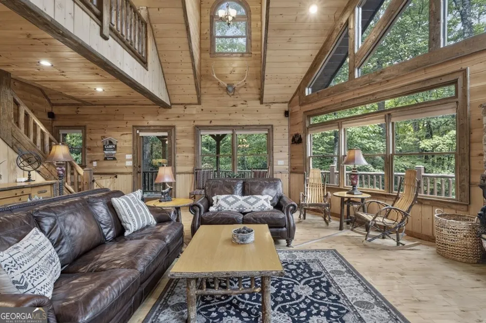 1934 Mountain Tops RD Blue Ridge, GA 30513