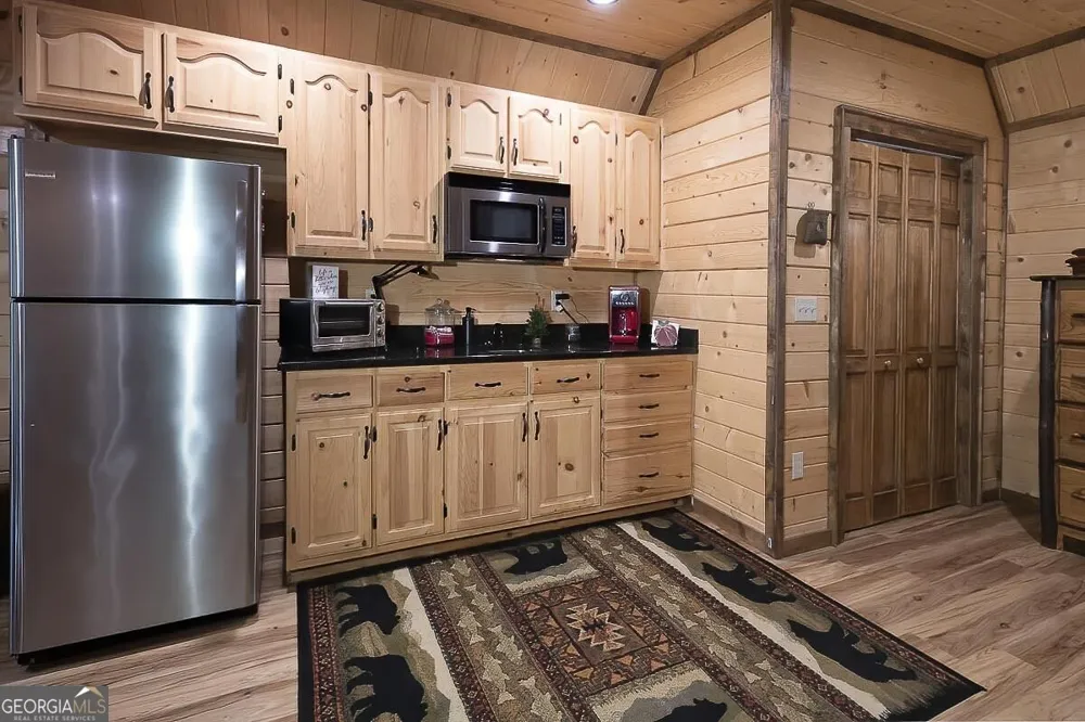 1934 Mountain Tops RD Blue Ridge, GA 30513
