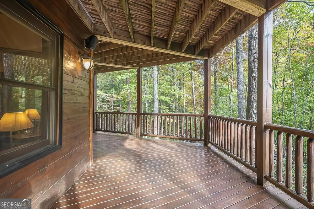 1934 Mountain Tops RD Blue Ridge, GA 30513