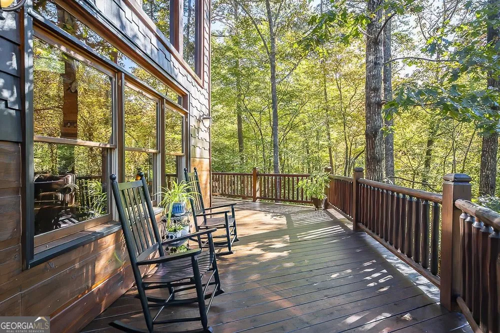 1934 Mountain Tops RD Blue Ridge, GA 30513