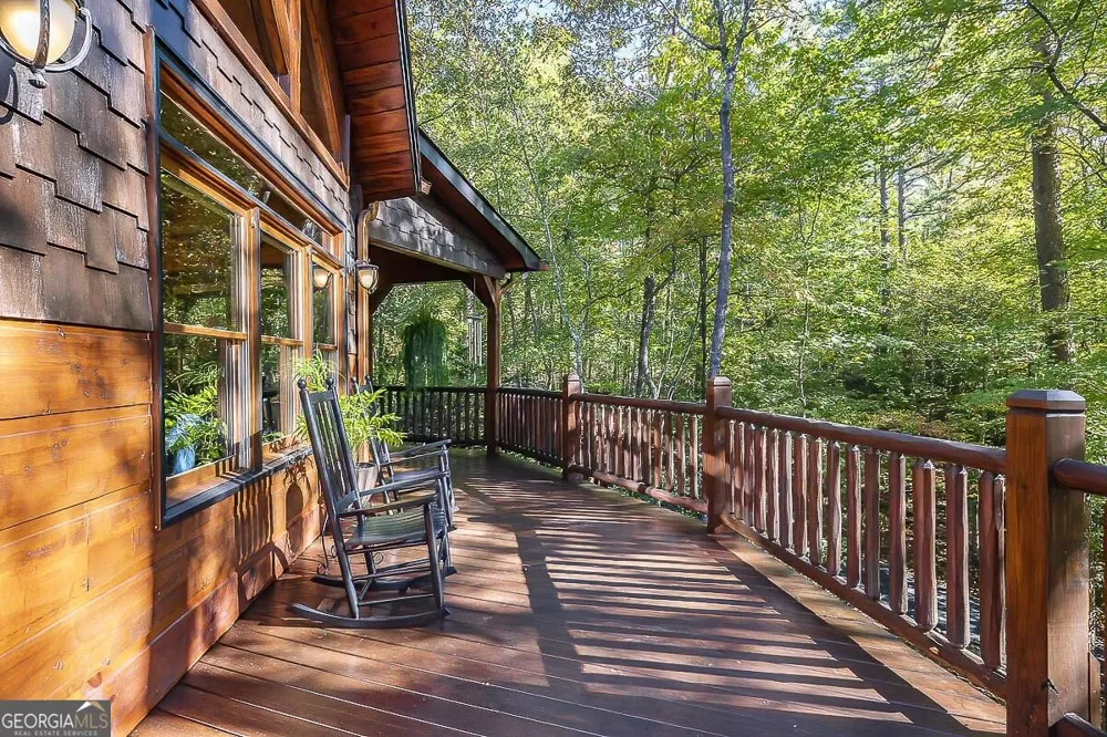 1934 Mountain Tops RD Blue Ridge, GA 30513