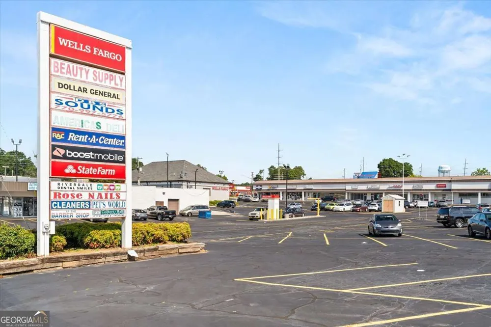 586 Lassiter ST Riverdale, GA 30274