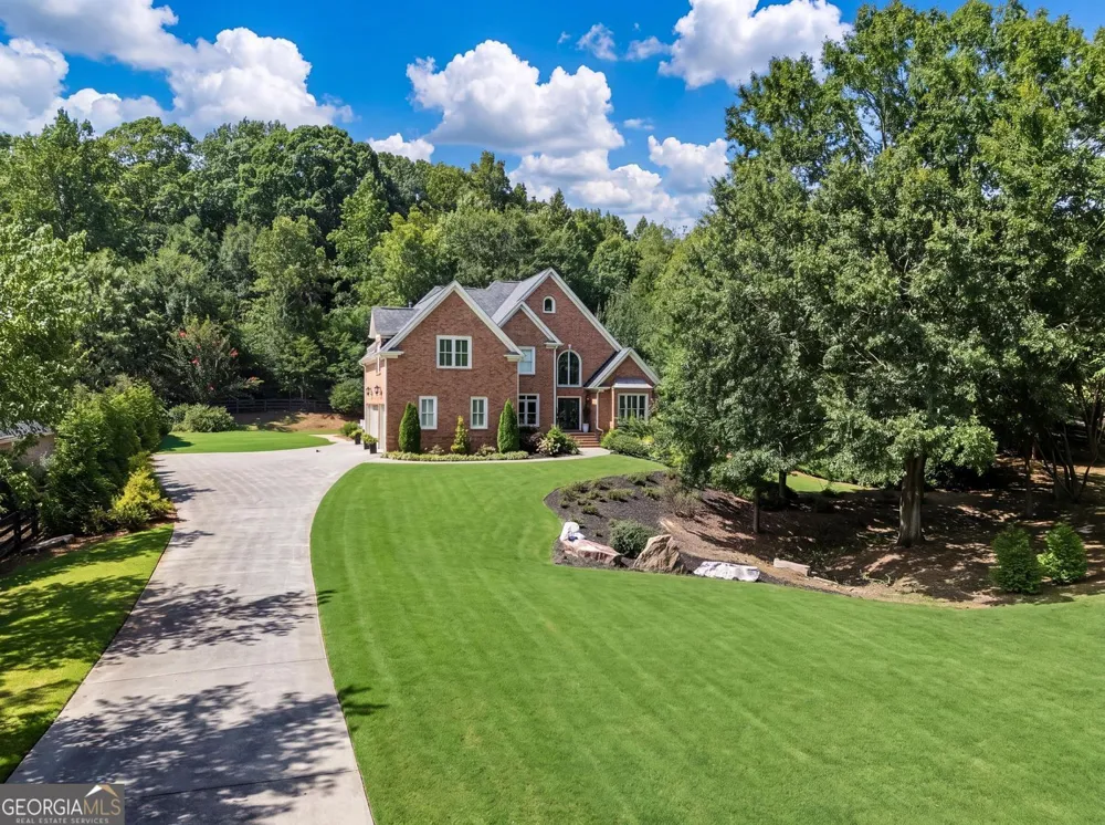 8365 Hurakan Creek XING Cumming, GA 30028