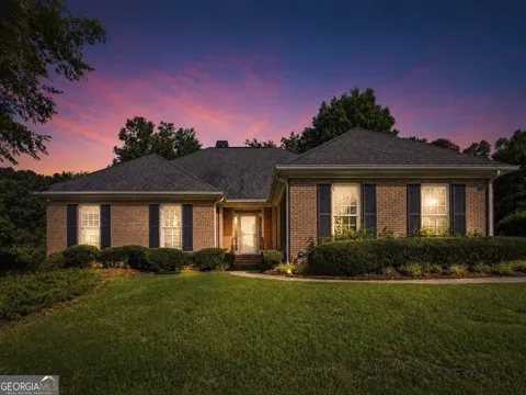 611 Iris LN