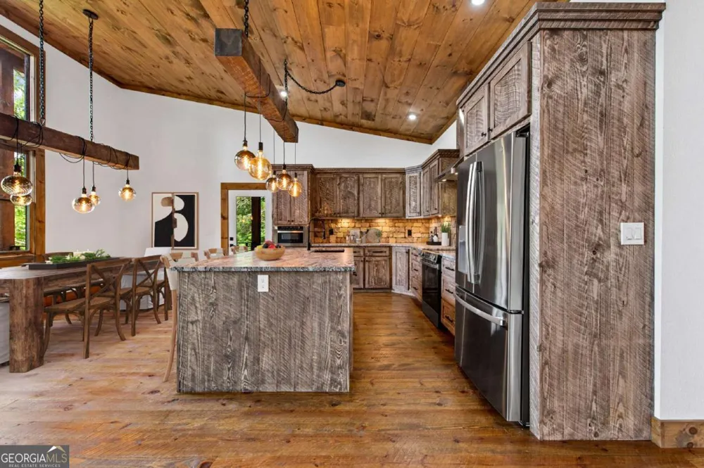 65 Wolf Creek HTS Mineral Bluff, GA 30559