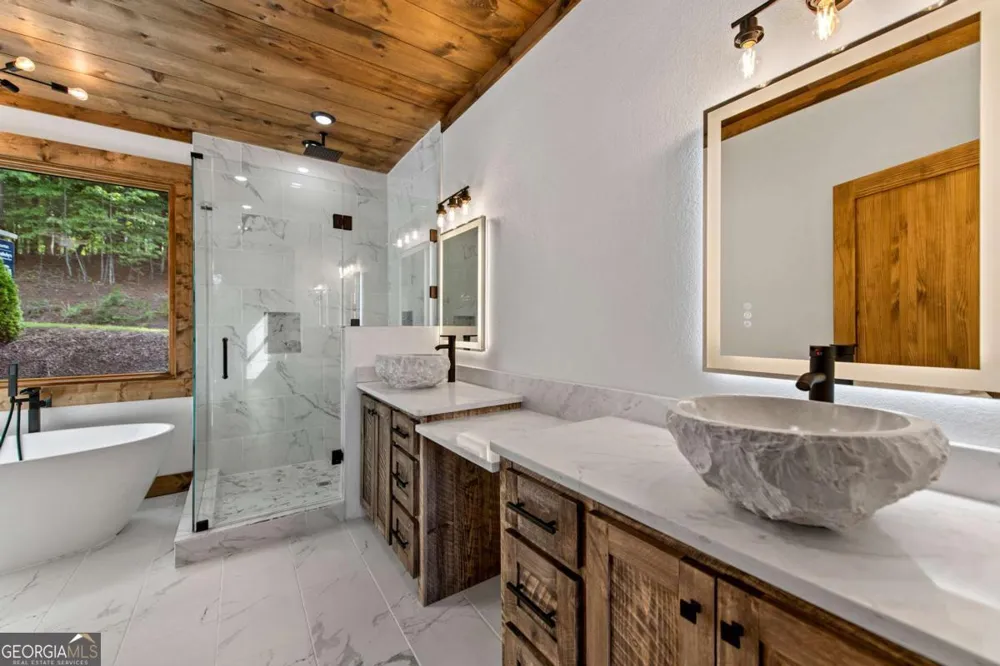 65 Wolf Creek HTS Mineral Bluff, GA 30559