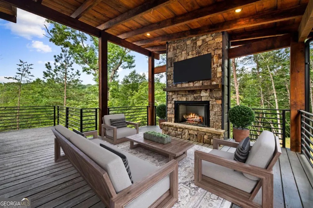 65 Wolf Creek HTS Mineral Bluff, GA 30559