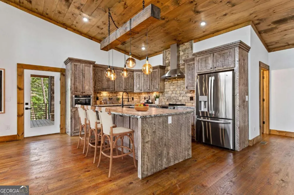 65 Wolf Creek HTS Mineral Bluff, GA 30559