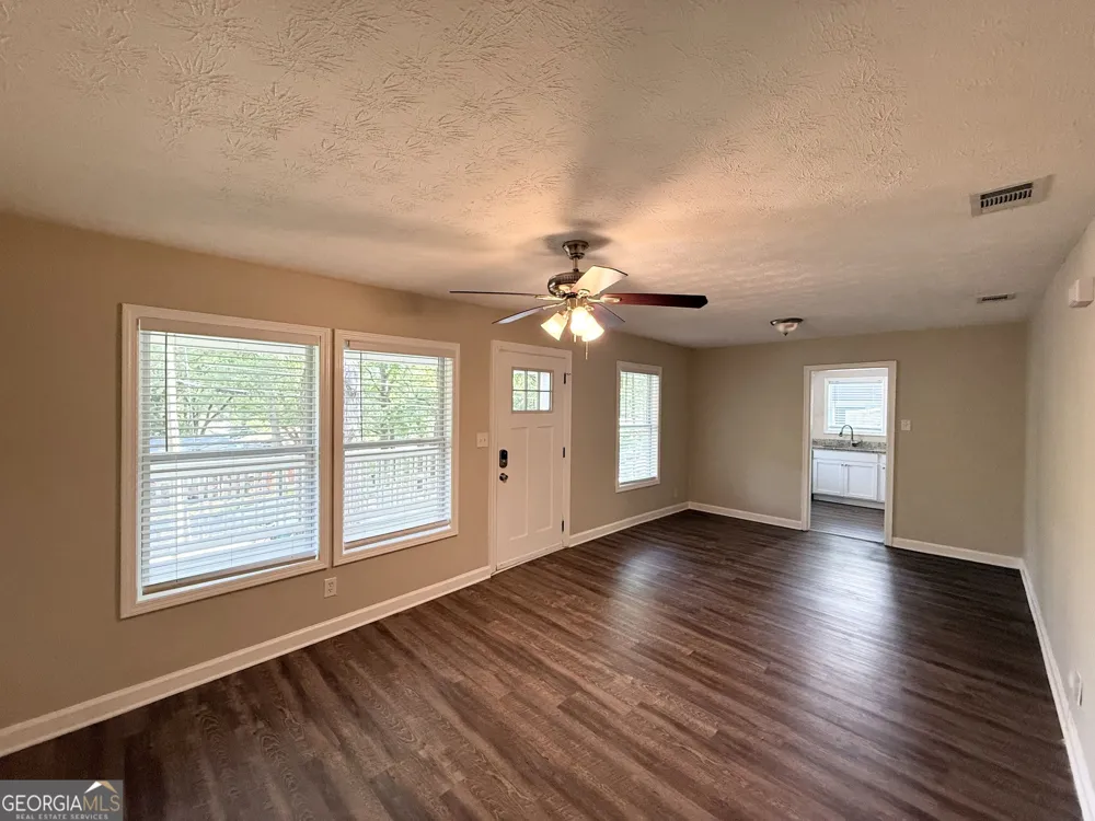 424 Dorsey RD Hapeville, GA 30354