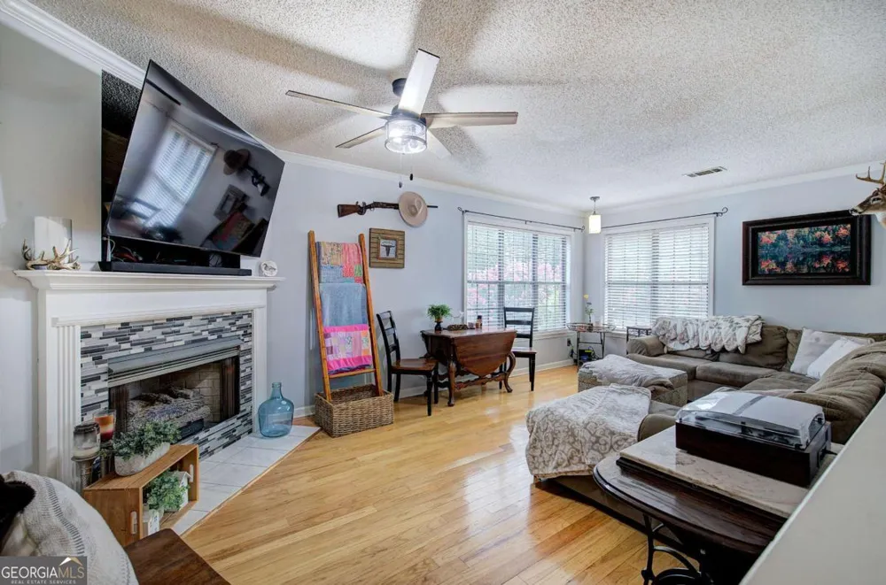 272 Mount Vernon DR Calhoun, GA 30701