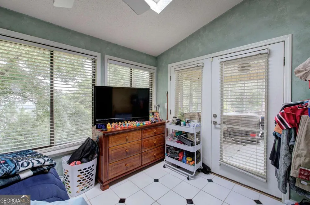272 Mount Vernon DR Calhoun, GA 30701