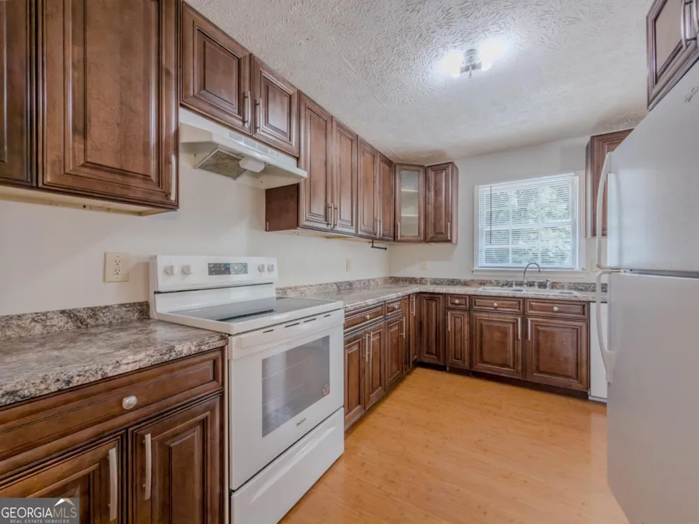 2050 Abington LN Snellville, GA 30078