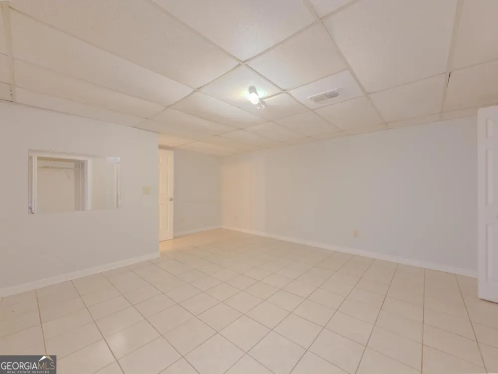 2050 Abington LN Snellville, GA 30078