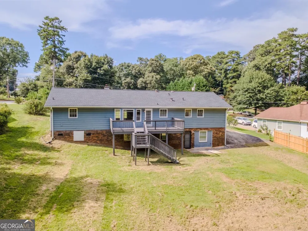 2050 Abington LN Snellville, GA 30078