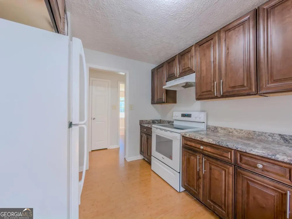 2050 Abington LN Snellville, GA 30078
