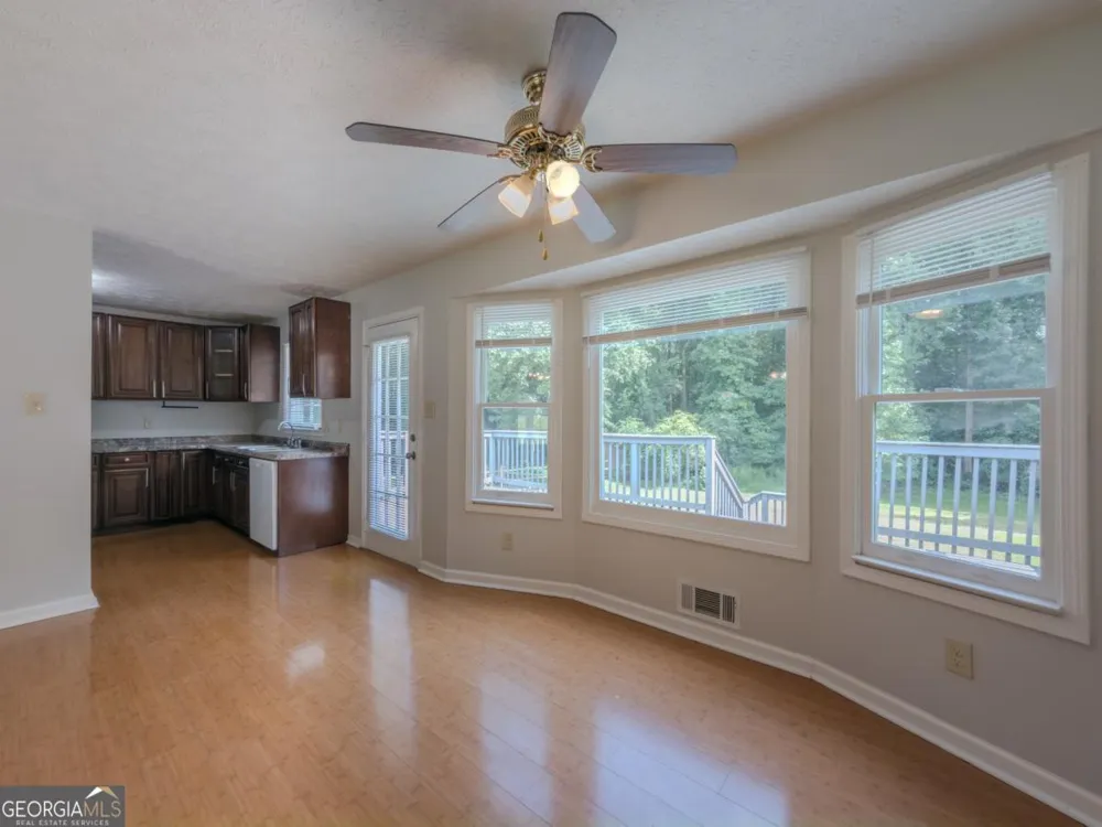 2050 Abington LN Snellville, GA 30078