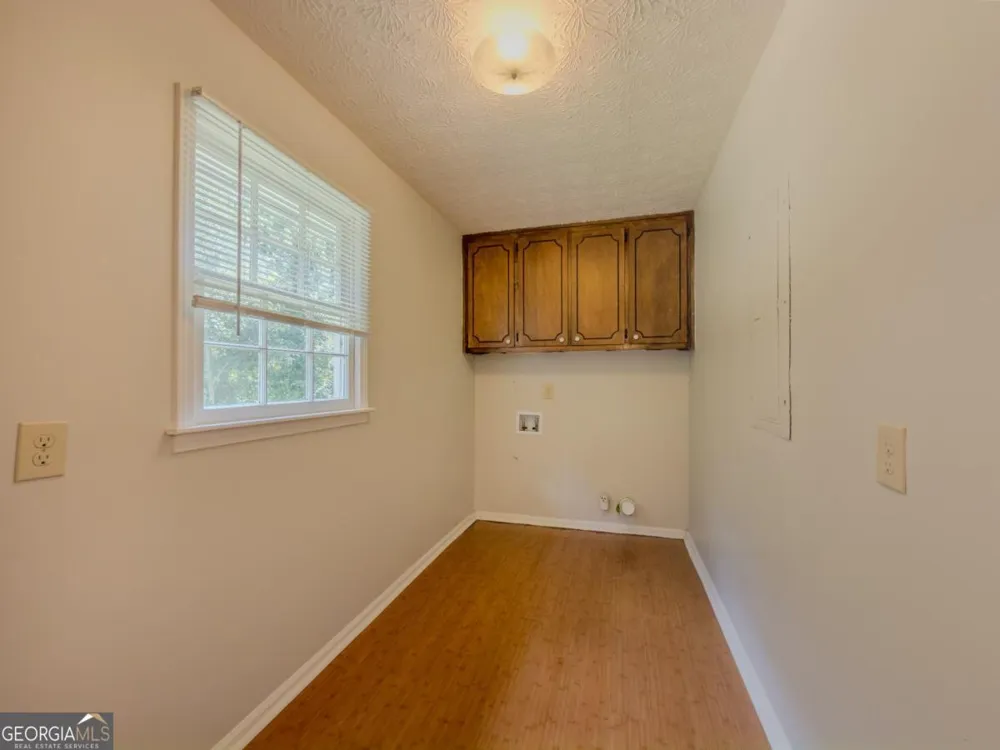 2050 Abington LN Snellville, GA 30078
