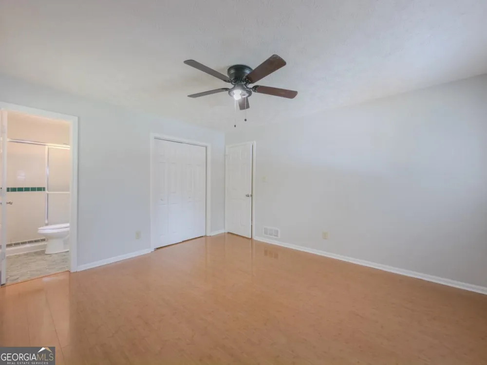 2050 Abington LN Snellville, GA 30078