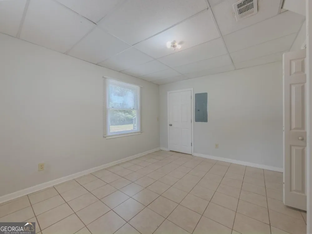 2050 Abington LN Snellville, GA 30078