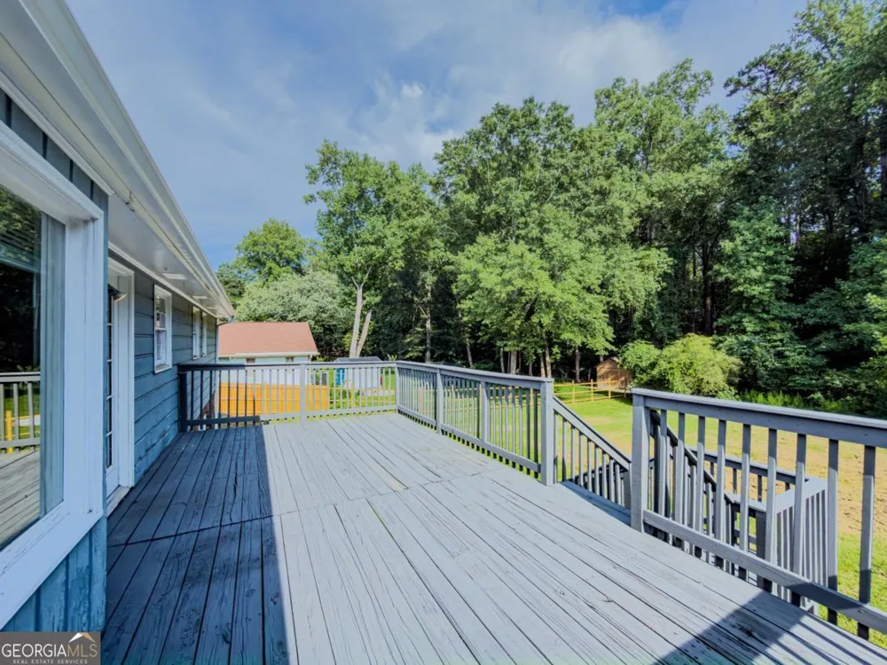 2050 Abington LN Snellville, GA 30078