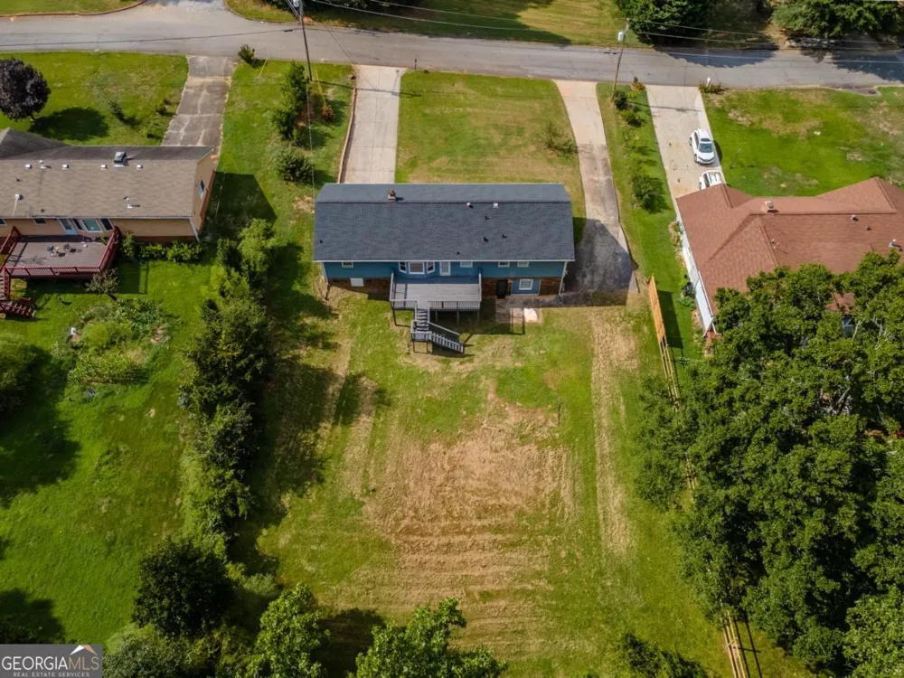 2050 Abington LN Snellville, GA 30078