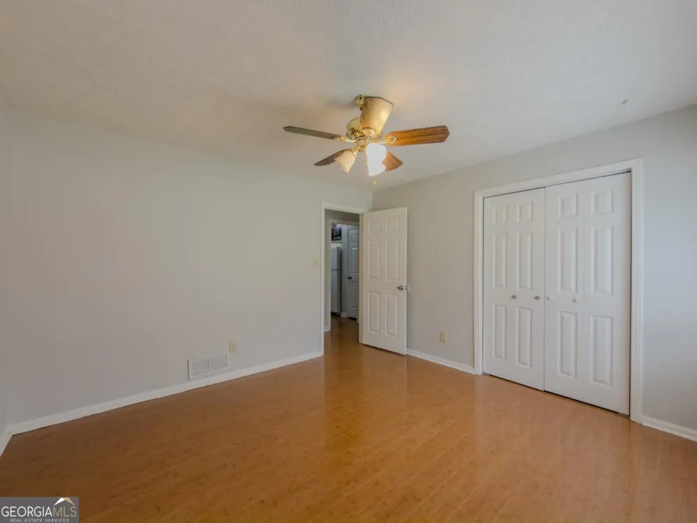 2050 Abington LN Snellville, GA 30078