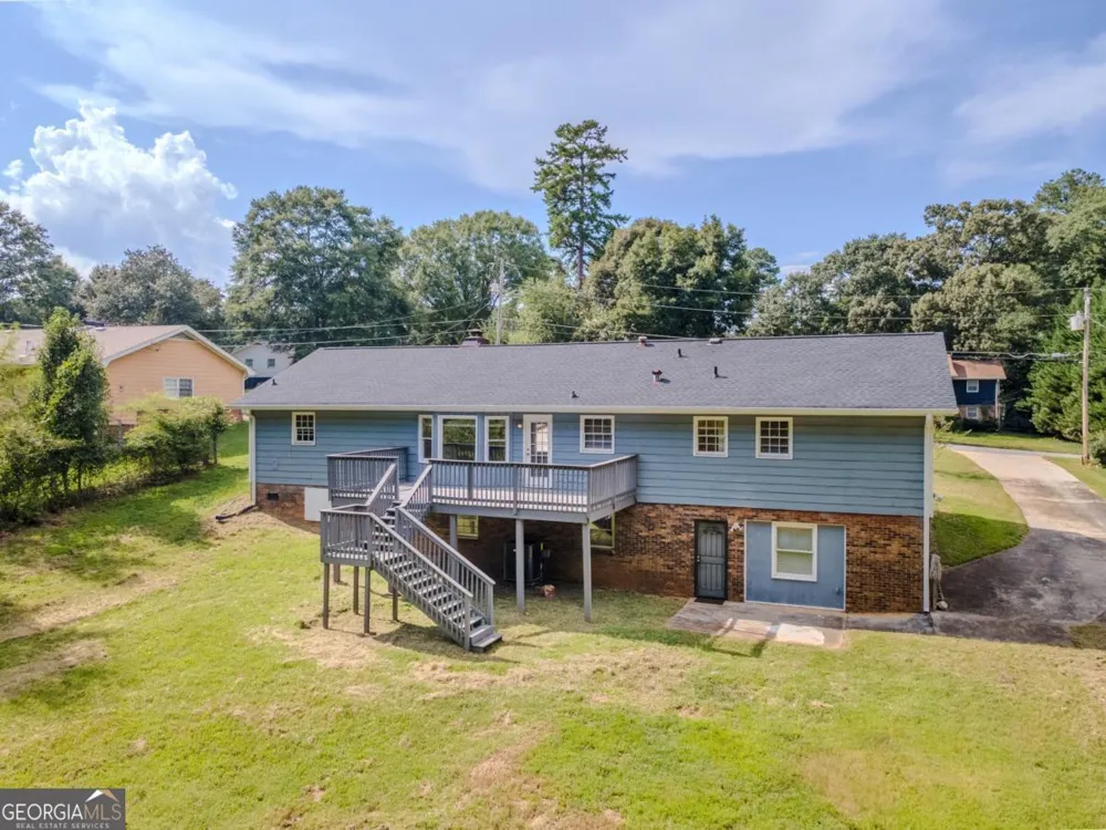 2050 Abington LN Snellville, GA 30078