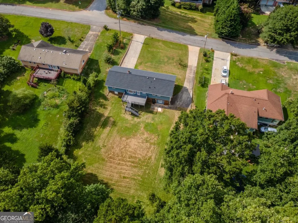 2050 Abington LN Snellville, GA 30078