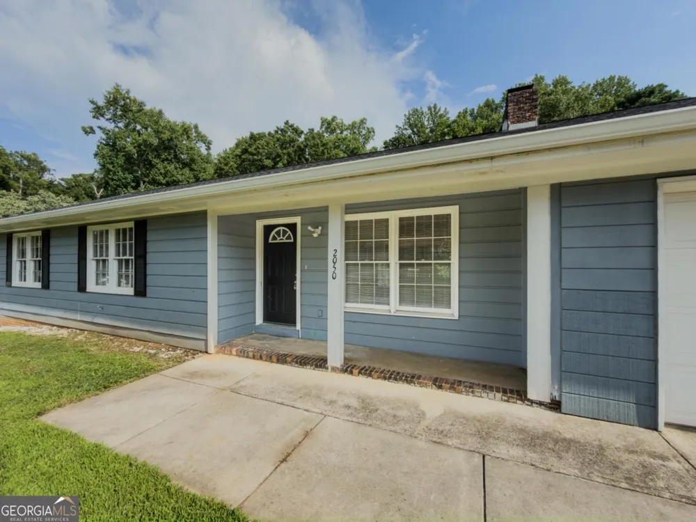 2050 Abington LN Snellville, GA 30078