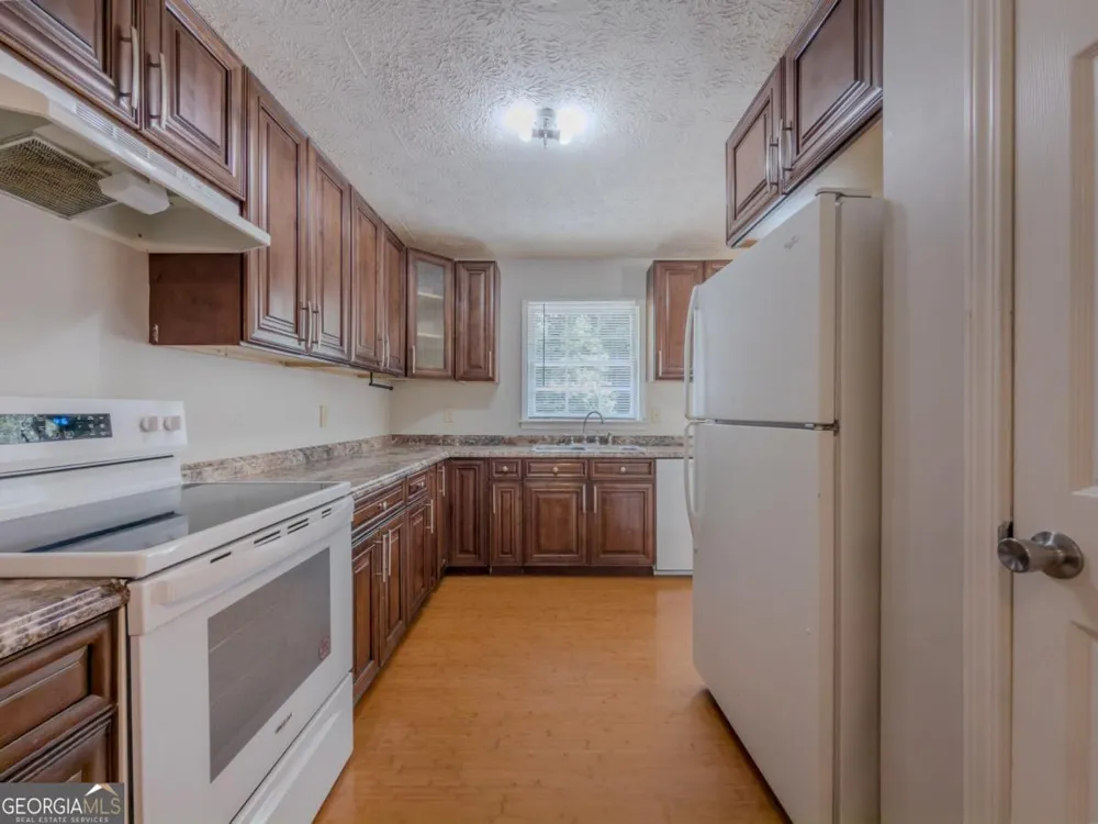 2050 Abington LN Snellville, GA 30078