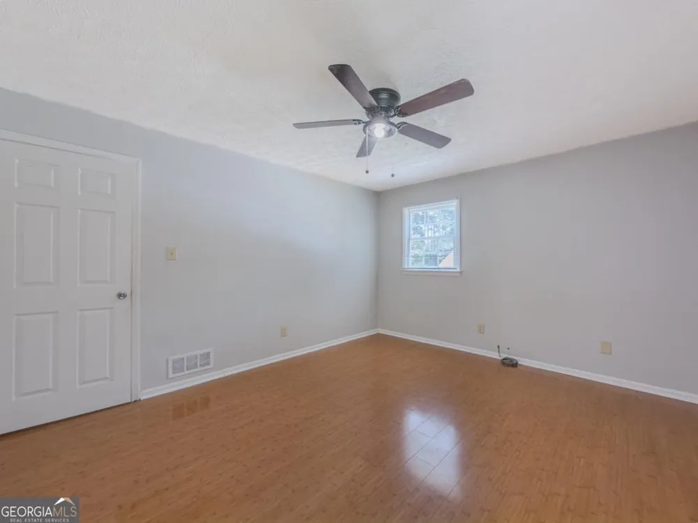 2050 Abington LN Snellville, GA 30078
