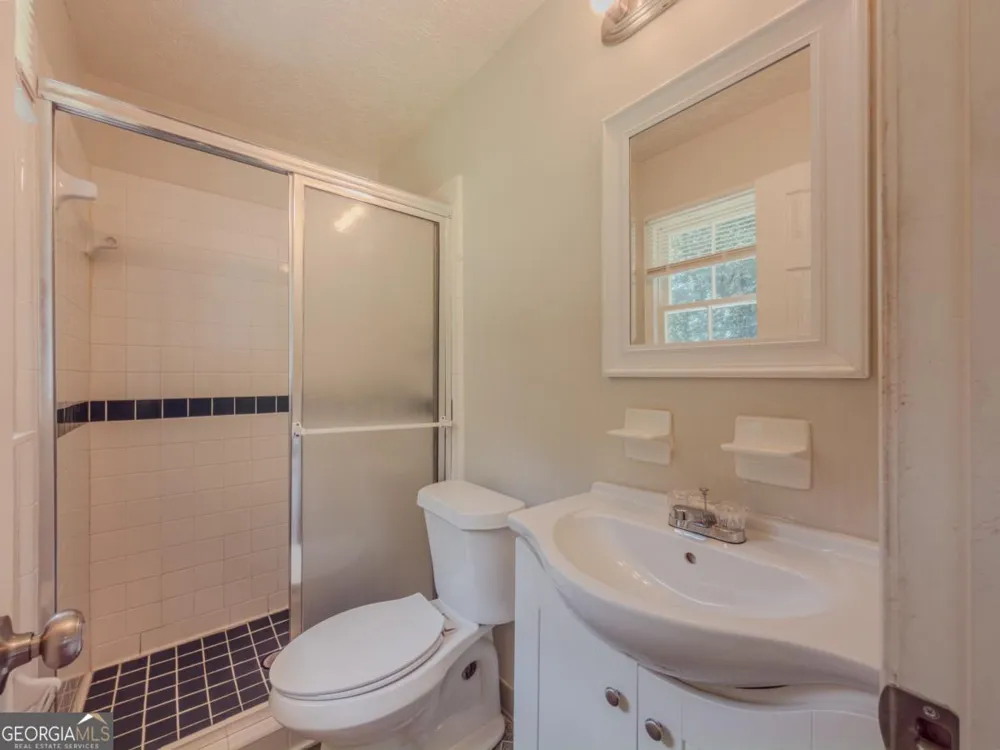 2050 Abington LN Snellville, GA 30078