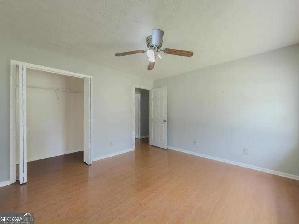 2050 Abington LN Snellville, GA 30078
